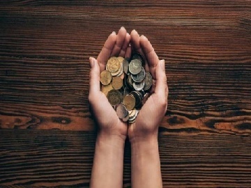 外媒称竞争愈发激烈，比亚迪大幅下调全年销量目标